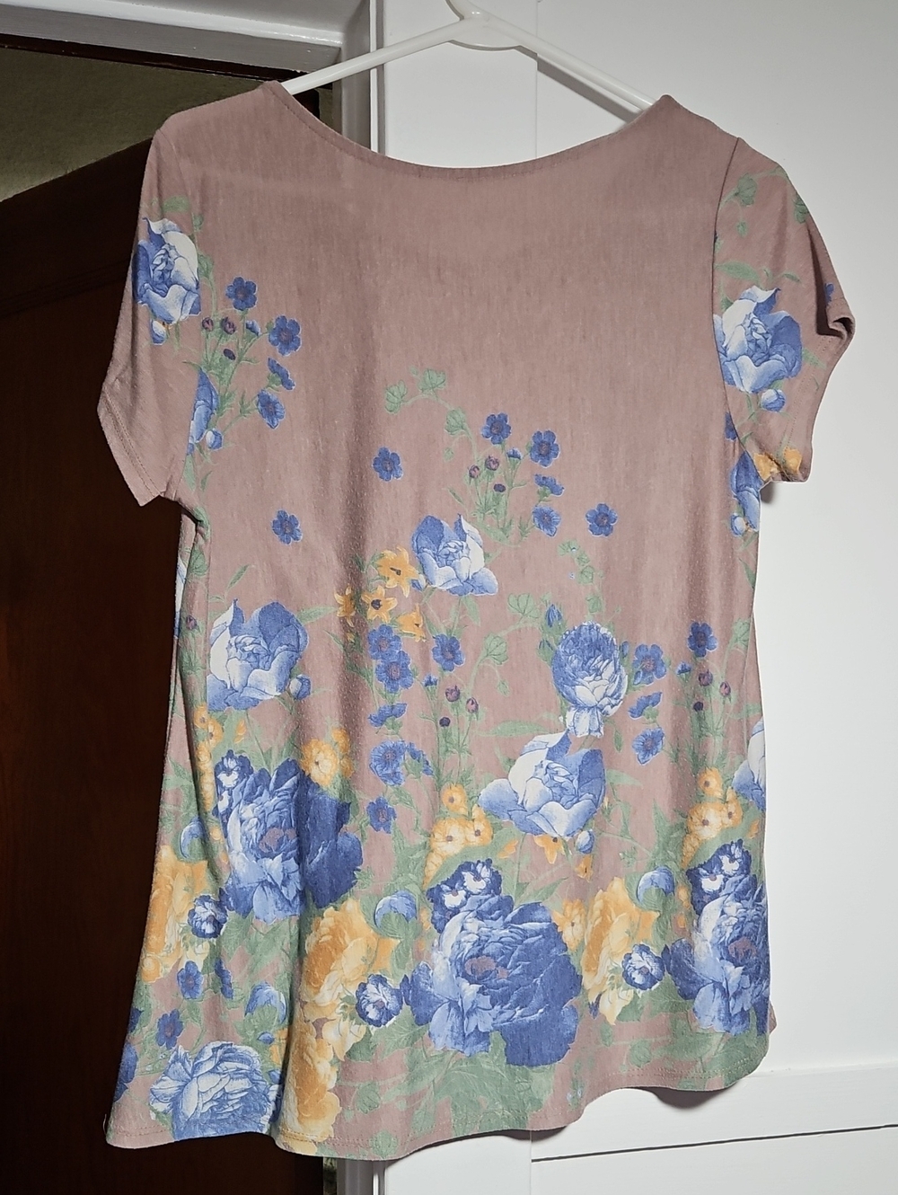 MTS Brown Floral Blue Yellow Flowers Short Sleeve Top Size Small EUC - Picture 6 of 6